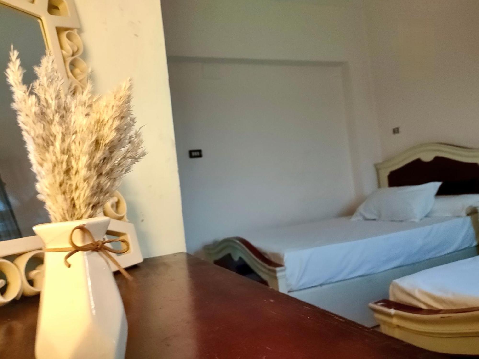 Cozy Guc View Female-home - Near To Airport *
