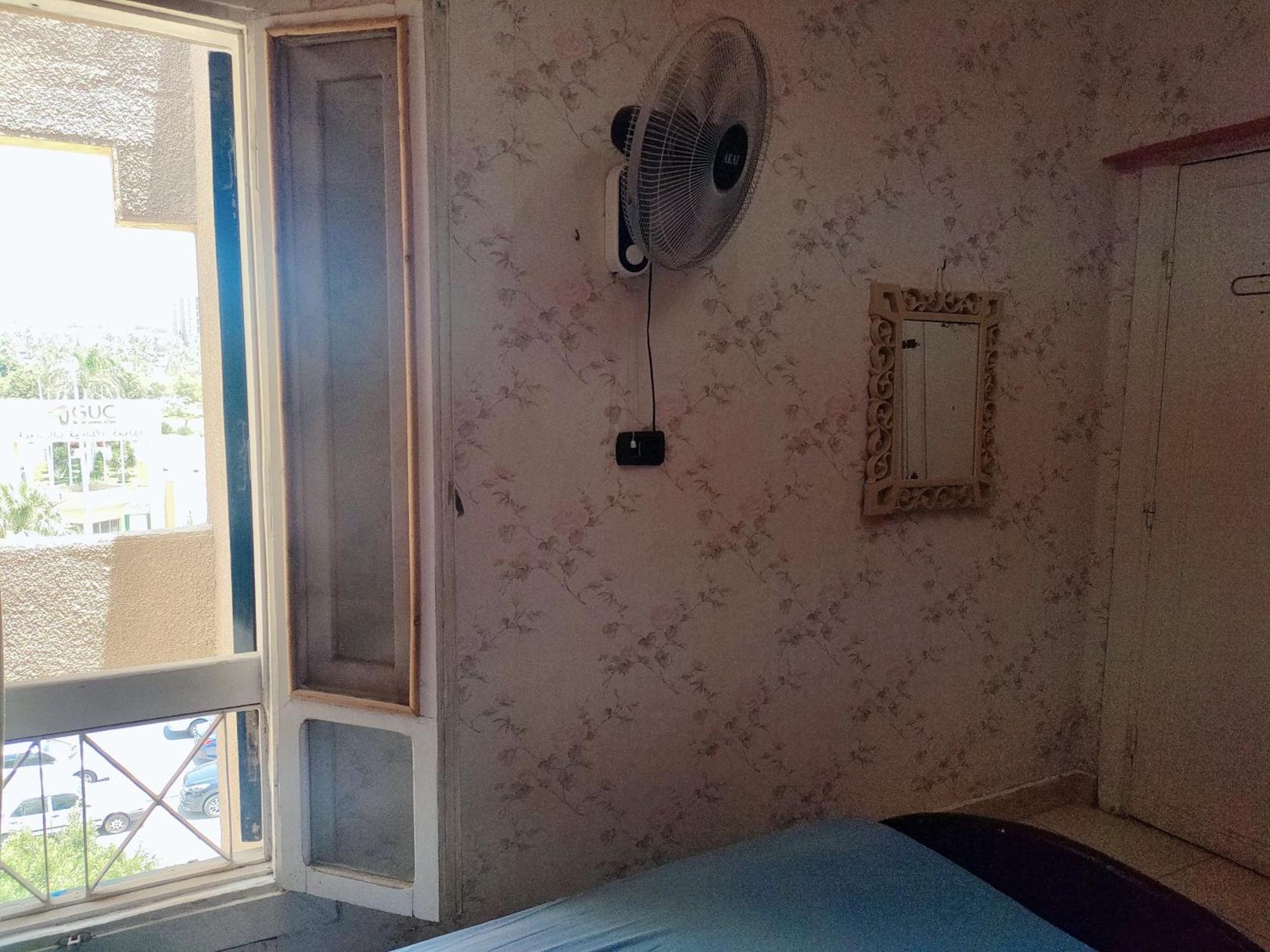 Cozy Guc View Female-home - Near To Airport דירה *
